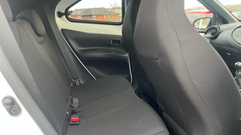 Toyota Aygo X 1.0 VVT-i Edge 5dr Petrol Hatchback